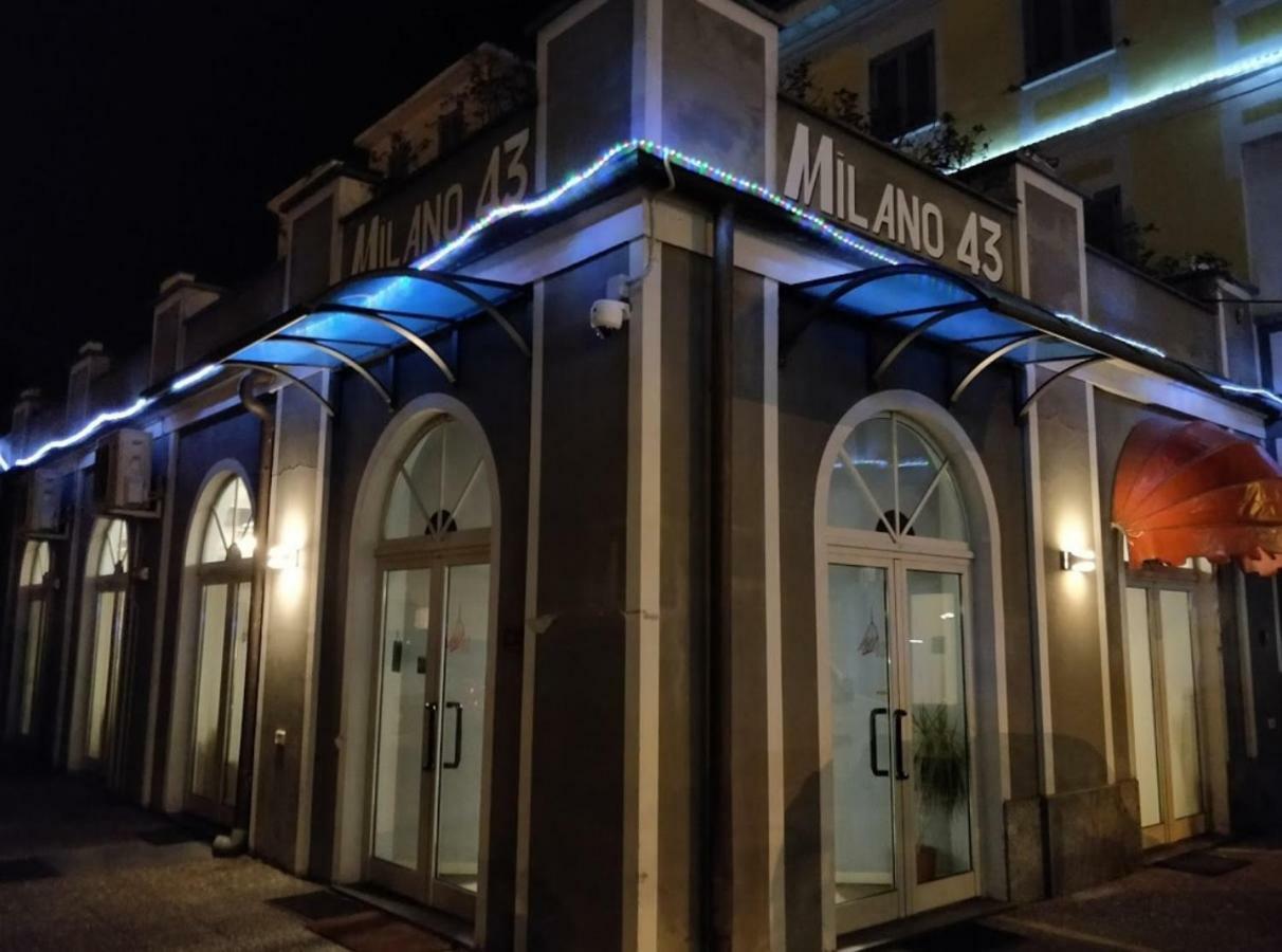 Hotel La Cupola Novara Bagian luar foto